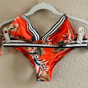 Two piece swimsuit with thick straps